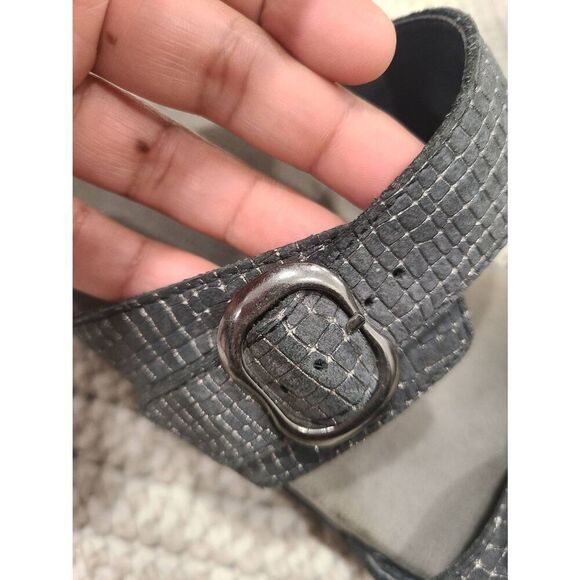 Dansko Crocodile Wedge Sandals Womens EU 41 Gray Genuine Leather Straps Slide On - Picture 4 of 8